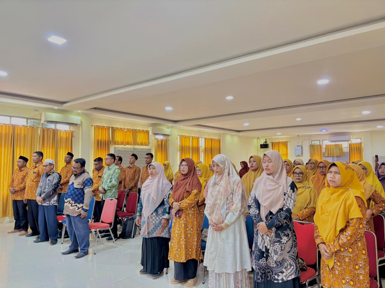 Peserta Pembinaan Guru PAI di Aula Kemenag Pijay.