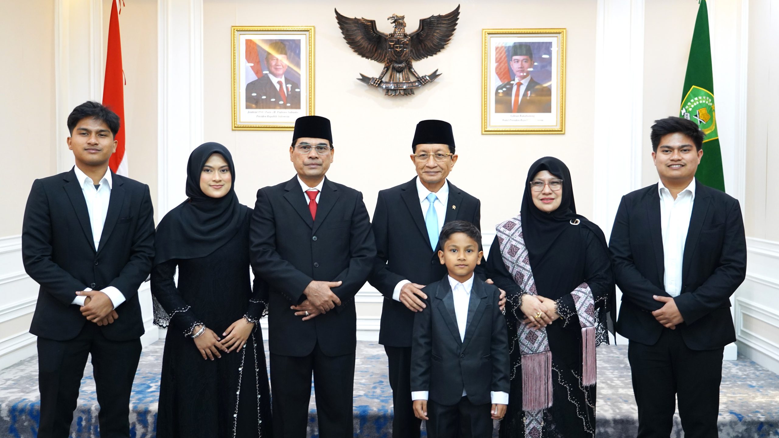 PROF MUJIB DAN KELUARGA